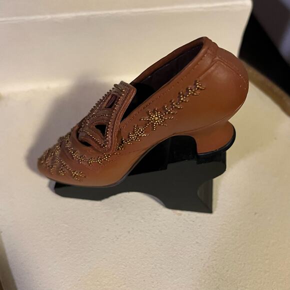 Just the Right Shoe Courtly Riches - Picture 8 of 13